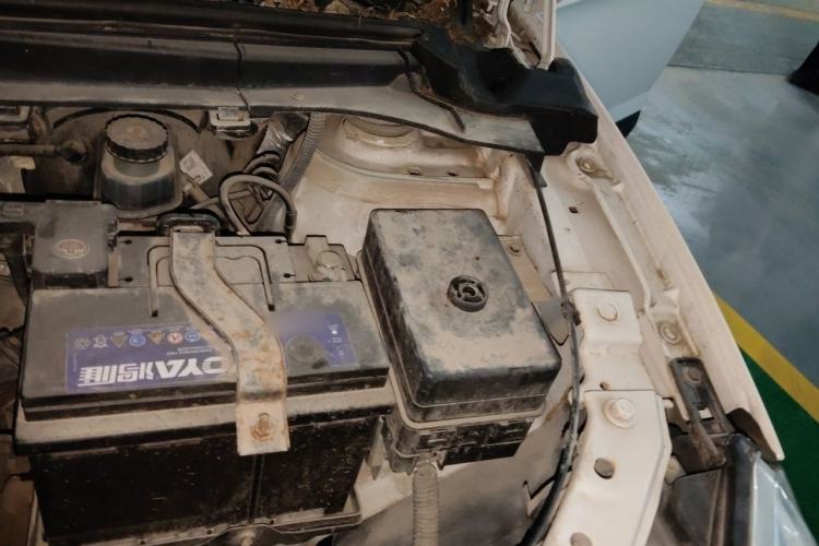 Used Brilliance V3 2015 1.5L Manual Smart Version Engine Bay Left
