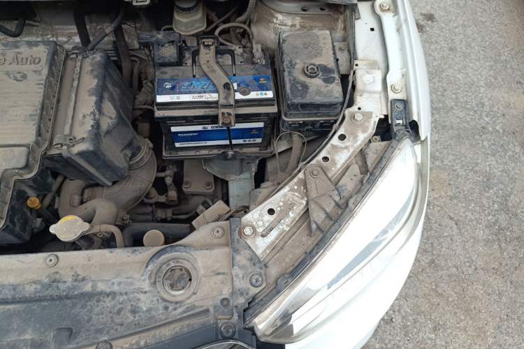 Used Brilliance V3 2015 1.5L Manual Smart Version Engine Bay Left