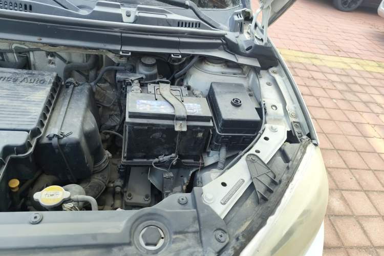 Used Brilliance V3 2015 1.5L Manual Smart Version Engine Bay Left
