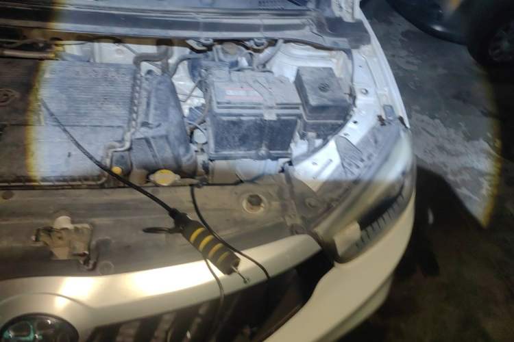 Used Brilliance V3 2015 1.5L Manual Comfort Model Engine Bay Left