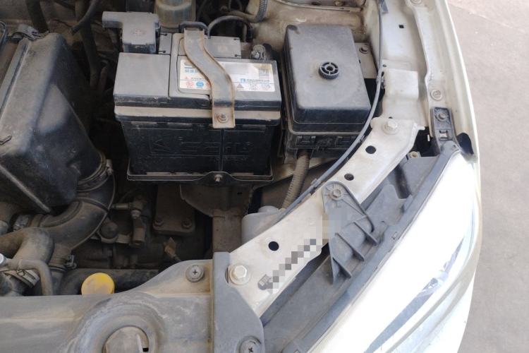 Used Brilliance V3 2015 1.5L Manual Base Version Engine Bay Left