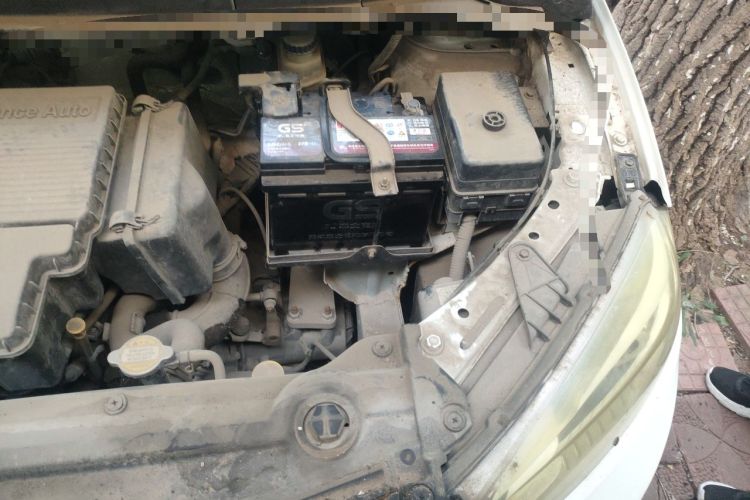 Used Brilliance V3 2015 1.5L Manual Smart Version Engine Bay Left