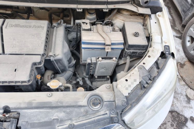 Used Brilliance V3 2015 1.5L Automatic Elite Model Engine Bay Left