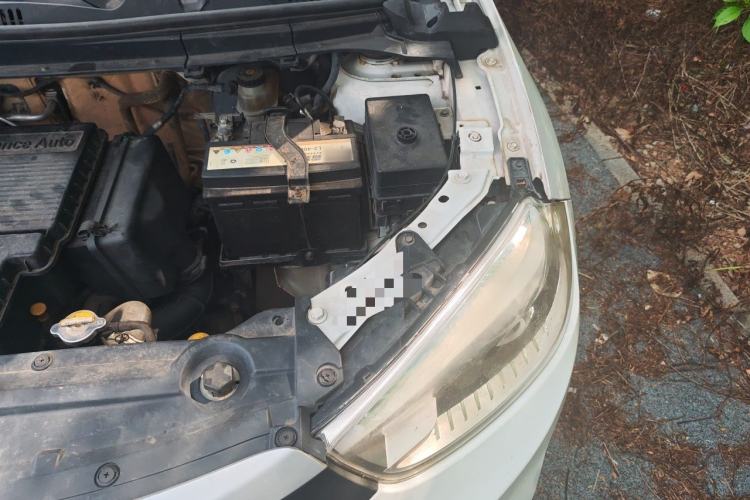 Used Brilliance V3 2015 1.5L Manual Base Version Engine Bay Left