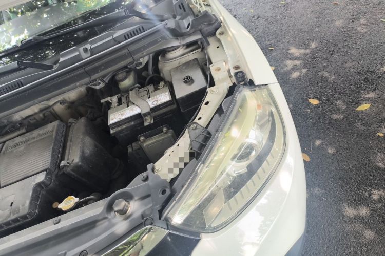 Used Brilliance V3 2015 1.5L Automatic Elite Model Engine Bay Left