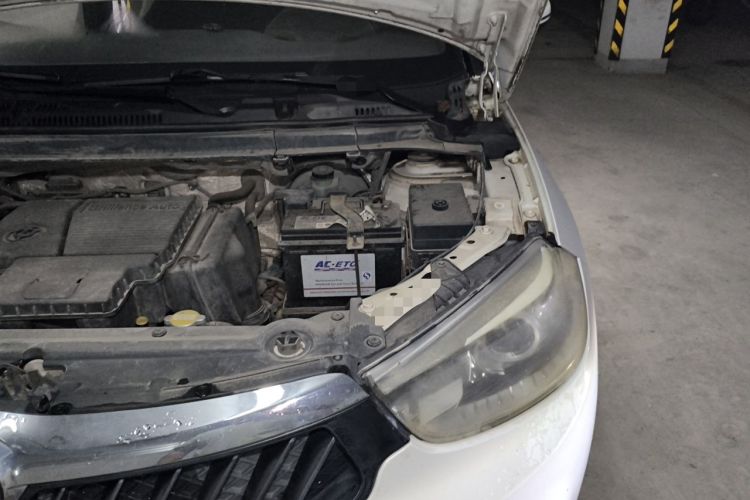 Used Brilliance V3 2015 1.5L Manual Smart Version Engine Bay Left