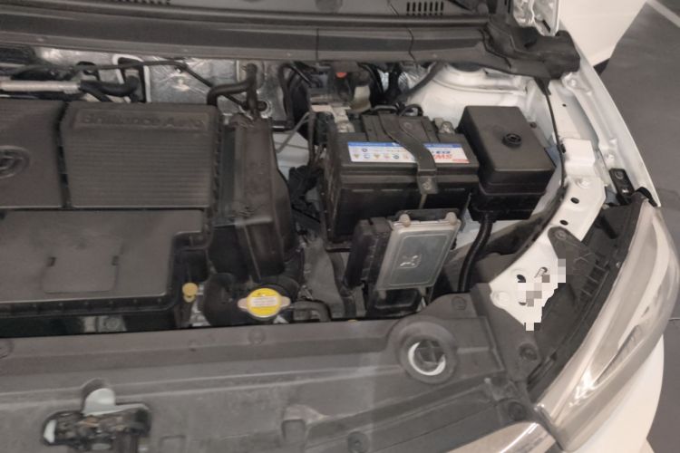 Used Brilliance V3 2015 1.5L Automatic Elite Model Engine Bay Left
