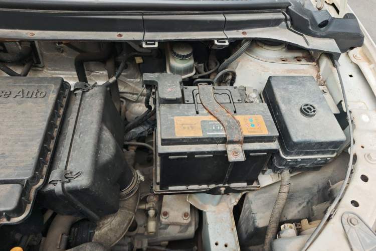 Used Brilliance V3 2015 1.5L Manual Base Version Engine Bay Left