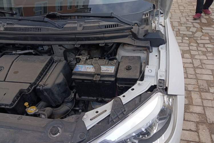 Used Brilliance V3 2015 1.5L Manual Smart Version Engine Bay Left