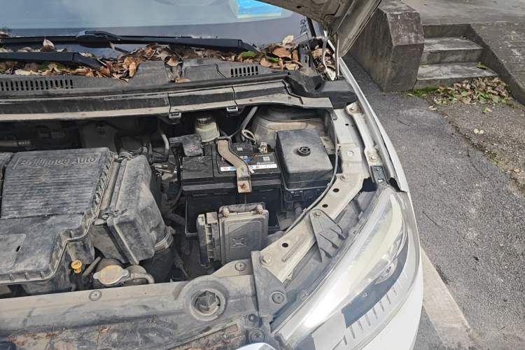 Used Brilliance V3 2015 1.5L Automatic Smart Version Engine Bay Left