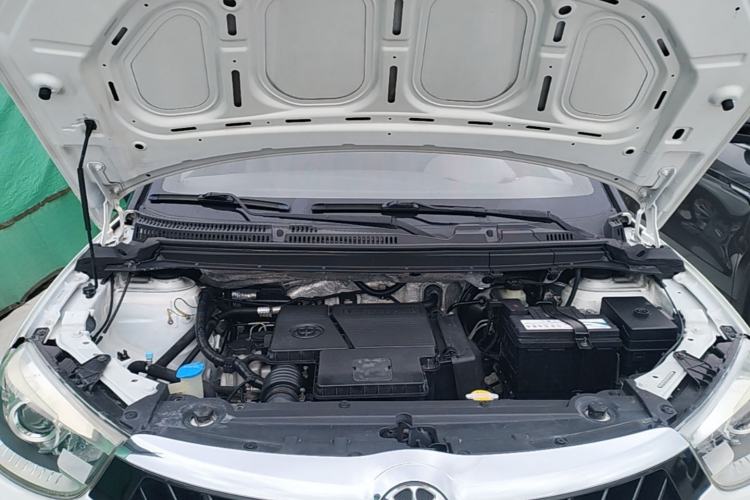 Used Brilliance V3 2015 1.5L Manual Smart Version Engine Bay