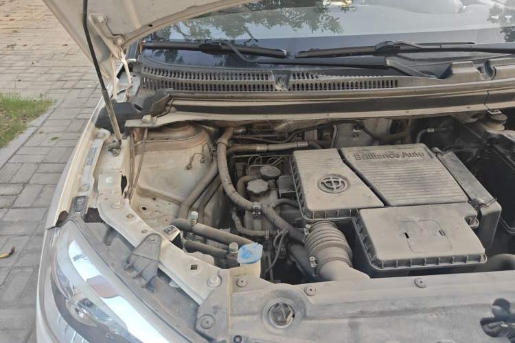 Used Brilliance V3 2015 1.5L Manual Comfort Model Engine Bay Right