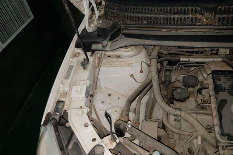 Used Brilliance V3 2015 1.5L Manual Smart Version Engine Bay Right
