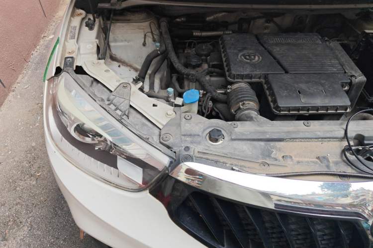 Used Brilliance V3 2015 1.5L Manual Smart Version Engine Bay Right