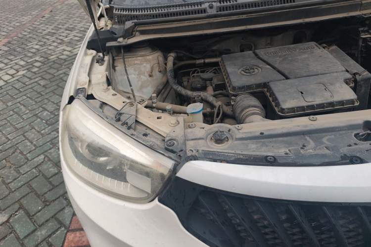 Used Brilliance V3 2015 1.5L Manual Comfort Model Engine Bay Right