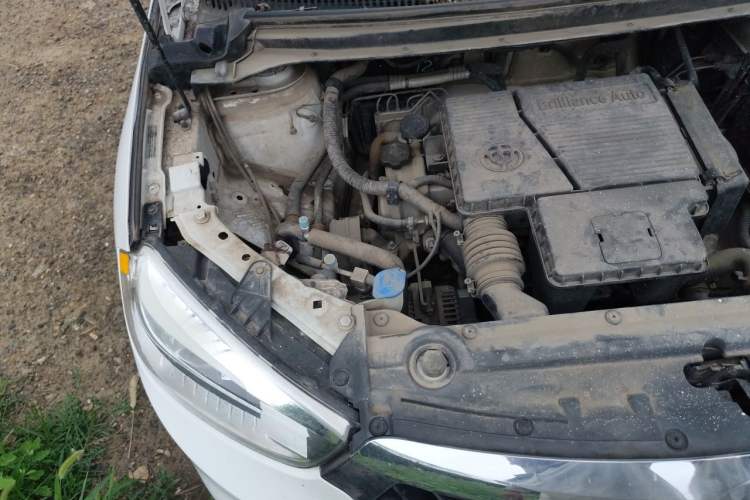 Used Brilliance V3 2015 1.5L Automatic Elite Model Engine Bay Right