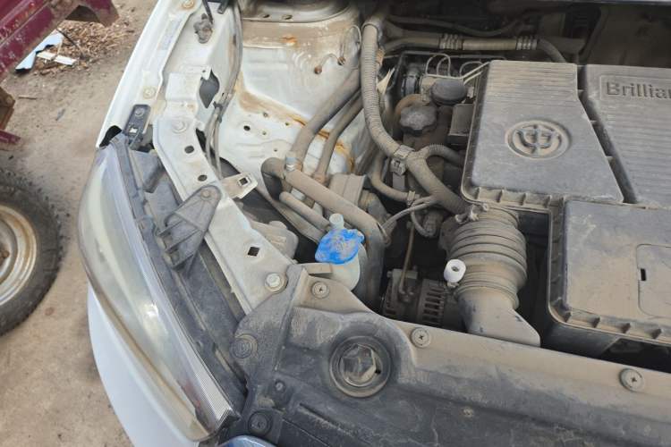 Used Brilliance V3 2015 1.5L Manual Elite Model Engine Bay Right