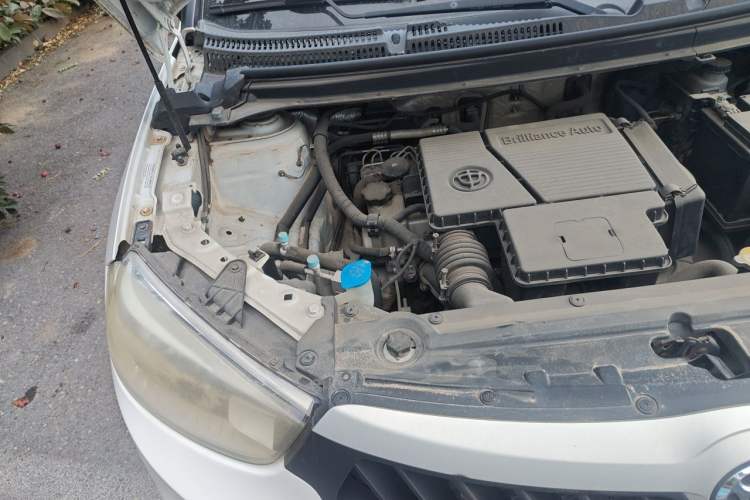 Used Brilliance V3 2015 1.5L Automatic Comfort Edition Engine Bay Right