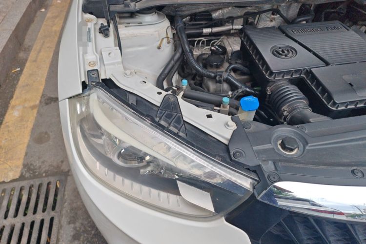 Used Brilliance V3 2015 1.5L Manual Smart Version Engine Bay Right