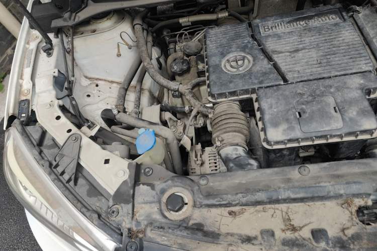 Used Brilliance V3 2015 1.5L Automatic Smart Version Engine Bay Right