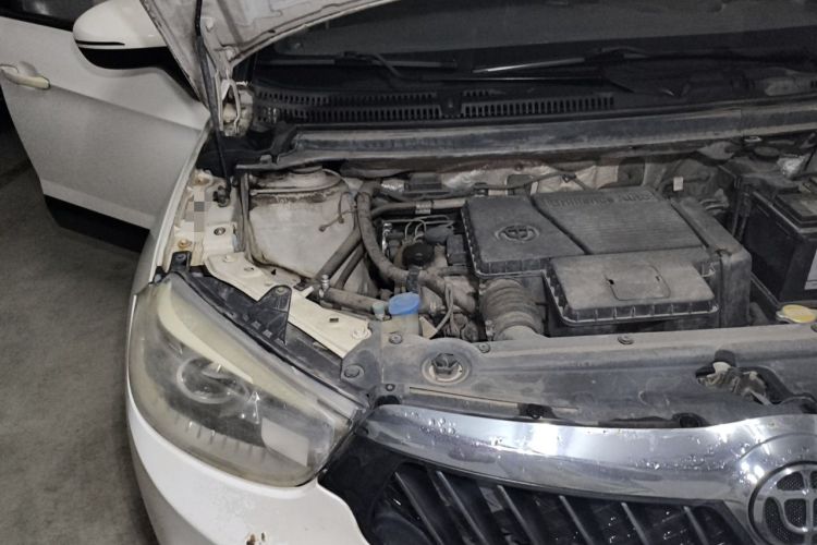 Used Brilliance V3 2015 1.5L Manual Smart Version Engine Bay Right