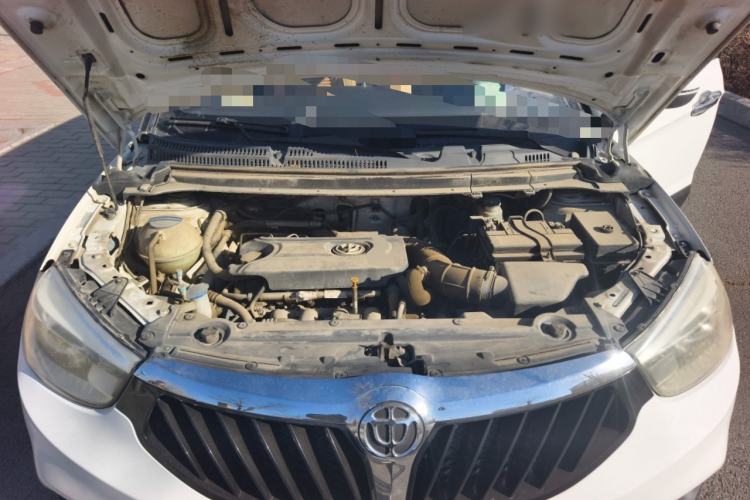 Used Brilliance V3 2015 1.5T Manual Urban Model Engine Bay