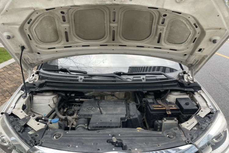 Used Brilliance V3 2015 1.5L Automatic Elite Model Engine Bay
