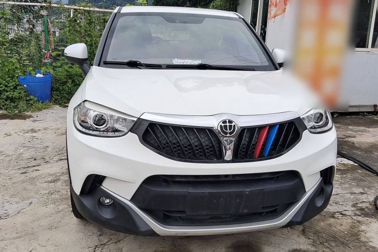 Used Brilliance V3 2015 1.5L Manual Smart Version Exterior 1