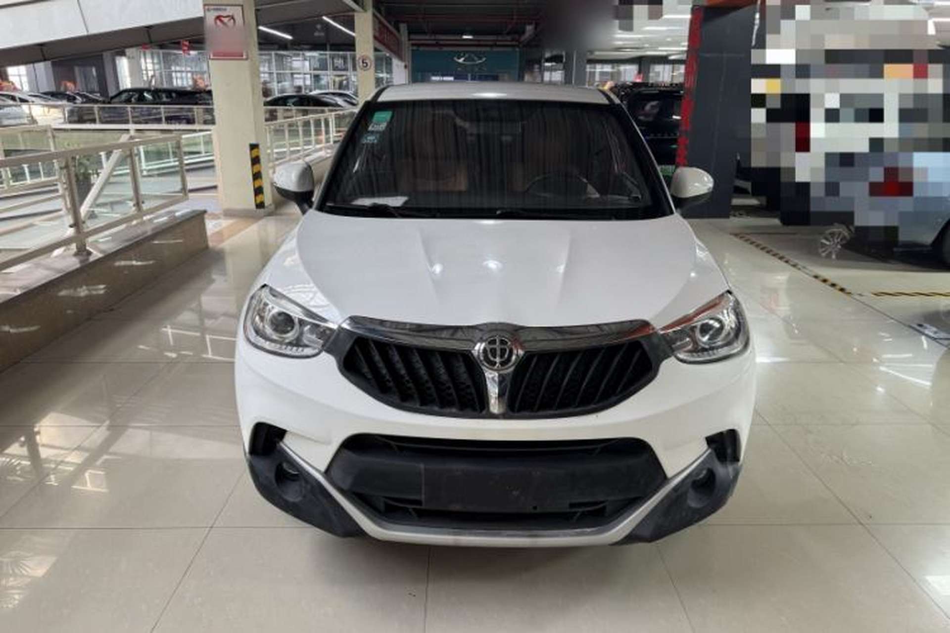 Used Brilliance V3 2015 1.5L Manual Elite Model Exterior 1