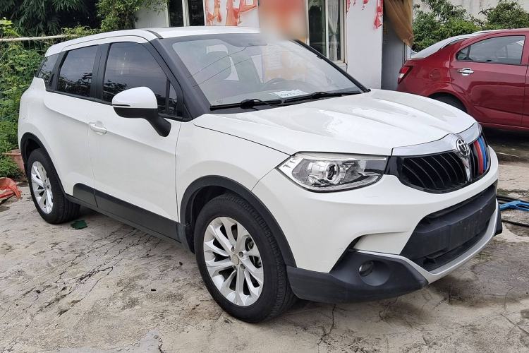 Used Brilliance V3 2015 1.5L Manual Smart Version Exterior 2