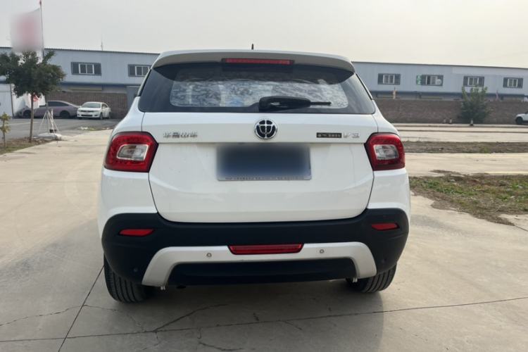Used Brilliance V3 2015 1.5L Automatic Smart Version Exterior 2