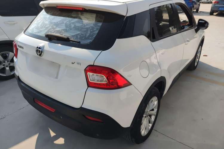 Used Brilliance V3 2015 1.5L Manual Comfort Model Exterior 3