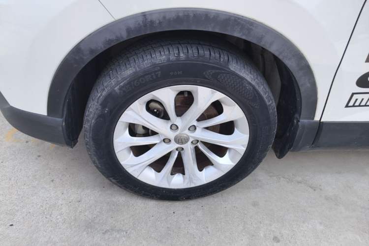 Used Brilliance V3 2015 1.5L Manual Comfort Model Exterior 4