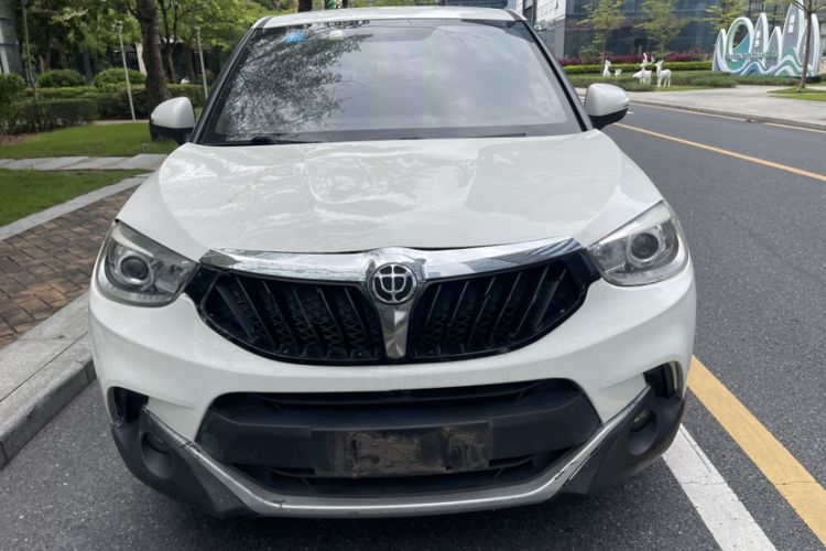 Used Brilliance V3 2015 1.5L Automatic Elite Model Exterior 9