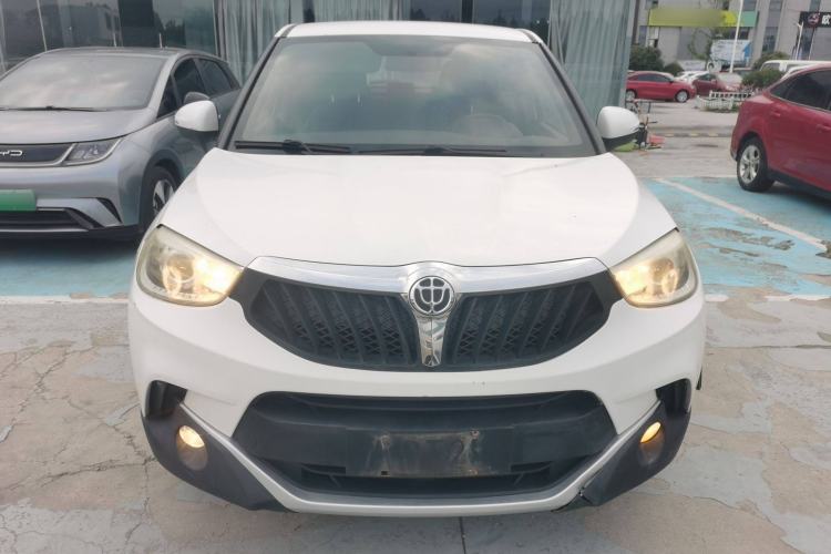 Used Brilliance V3 2015 1.5L Manual Elite Model Front