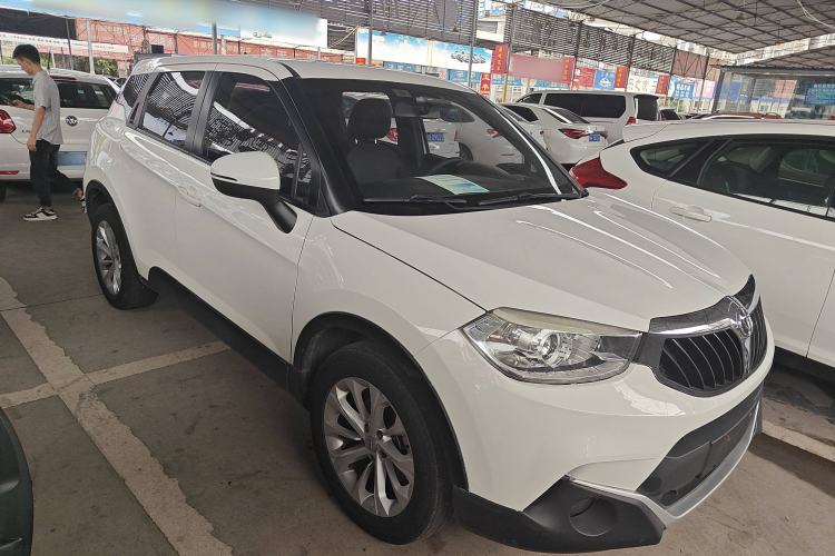 Used Brilliance V3 2015 1.5L Automatic Smart Version Front Right 45 Deg