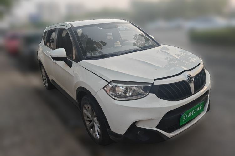 Used Brilliance V3 2015 1.5L Manual Comfort Model Front Right 45 Deg