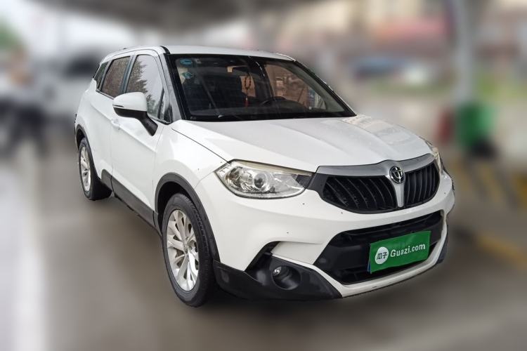 Used Brilliance V3 2015 1.5L Automatic Comfort Edition Front Right 45 Deg
