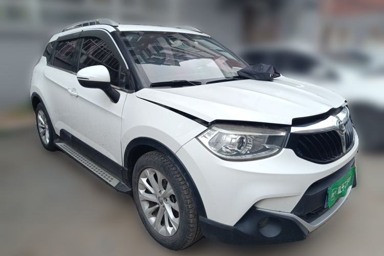 Used Brilliance V3 2015 1.5L Manual Smart Version Front Right 45 Deg