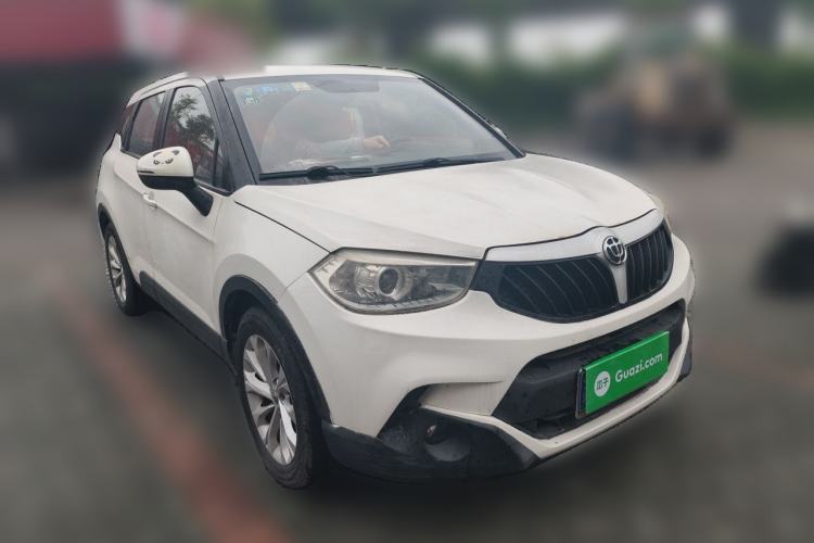 Used Brilliance V3 2015 1.5L Manual Comfort Model Front Right 45 Deg