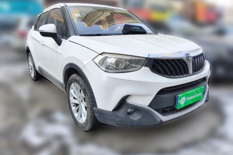 Used Brilliance V3 2015 1.5L Automatic Elite Model Front Right 45 Deg