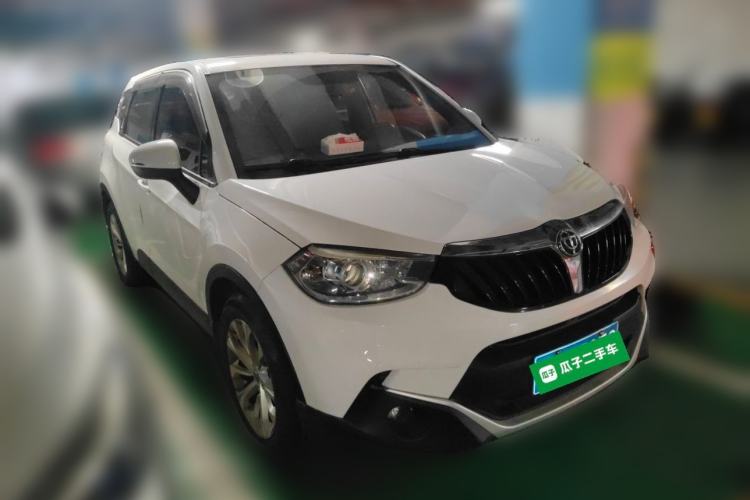 Used Brilliance V3 2015 1.5L Automatic Smart Version Front Right 45 Deg