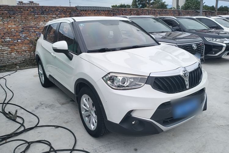 Used Brilliance V3 2015 1.5L Manual Smart Version Front Right 45 Deg