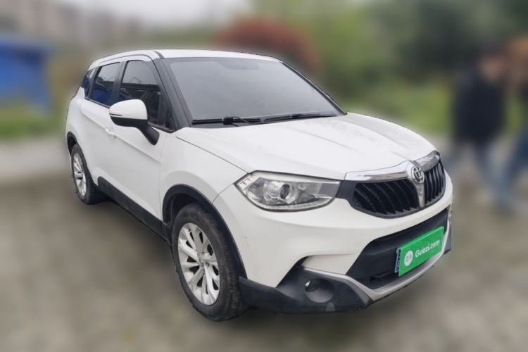 Used Brilliance V3 2015 1.5L Manual Smart Version Front Right 45 Deg