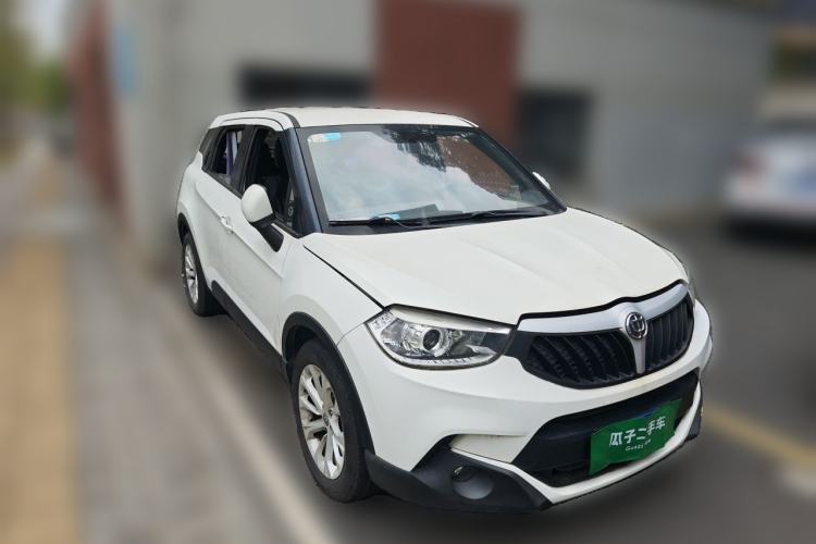 Used Brilliance V3 2015 1.5L Manual Base Version Front Right 45 Deg