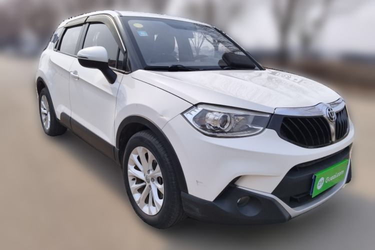 Used Brilliance V3 2015 1.5L Manual Elite Model Front Right 45 Deg