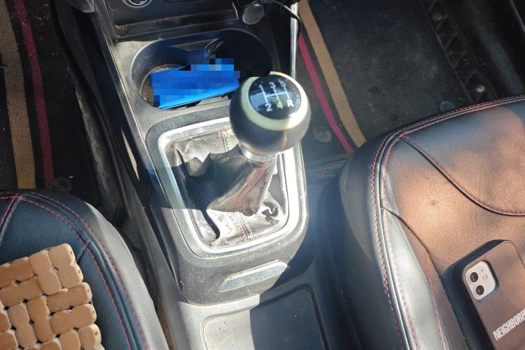 Used Brilliance V3 2015 1.5L Manual Smart Version Gear Lever