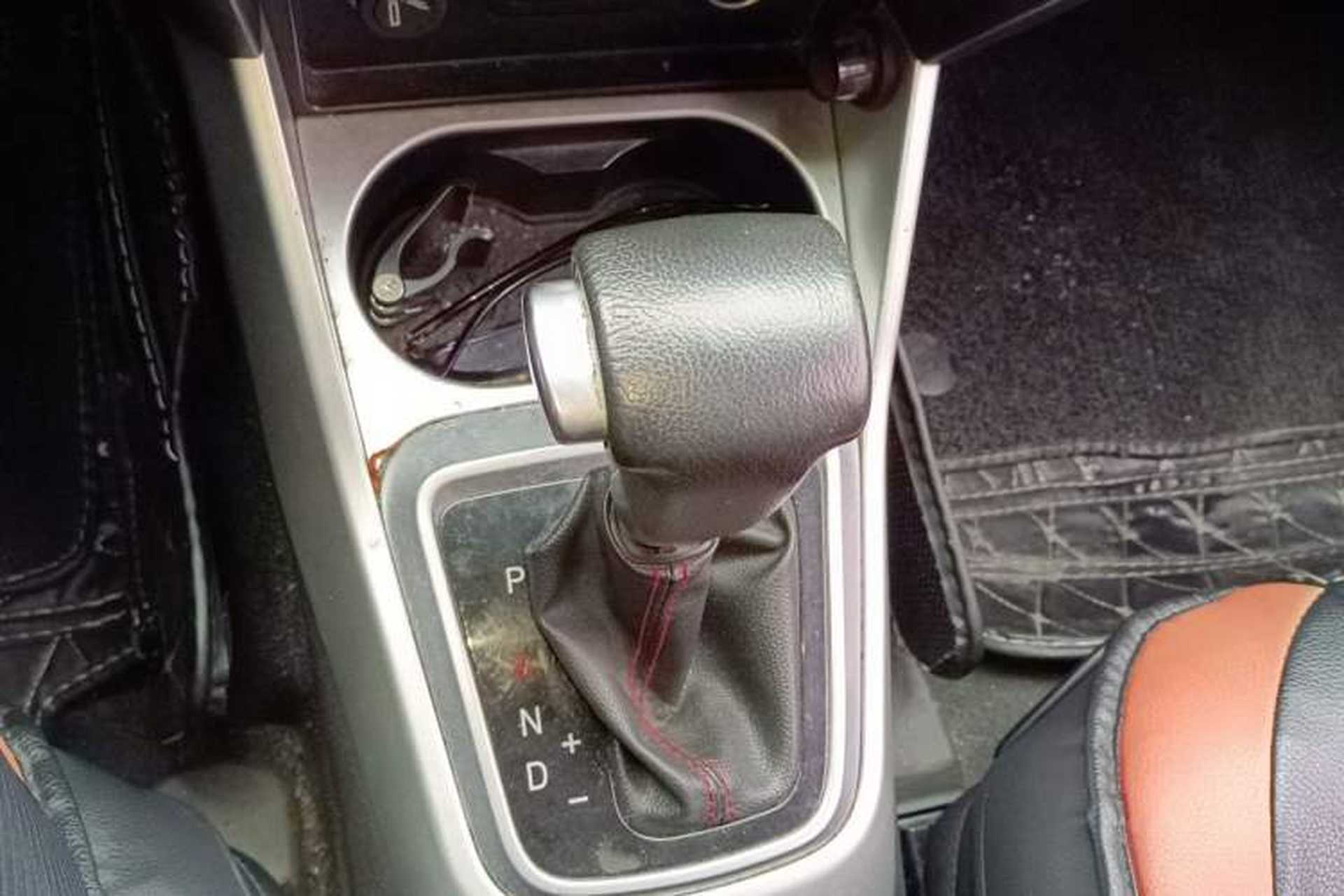 Used Brilliance V3 2015 1.5T Automatic Flagship Model Gear Lever