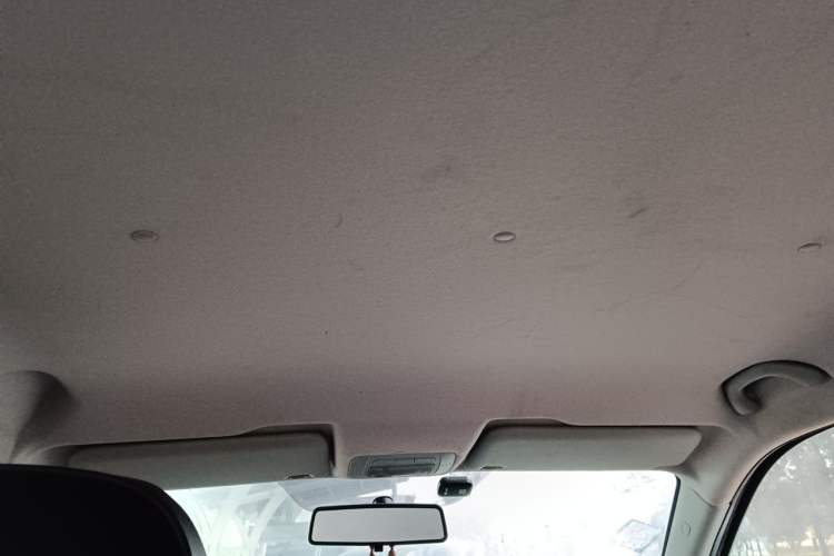 Used Brilliance V3 2015 1.5L Automatic Comfort Edition Headliner