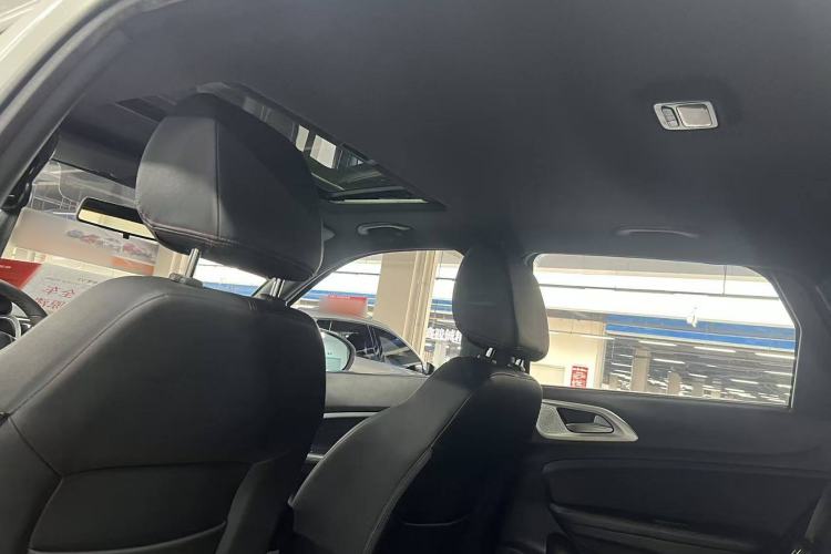 Used Brilliance V3 2015 1.5T Automatic Flagship Model Headliner
